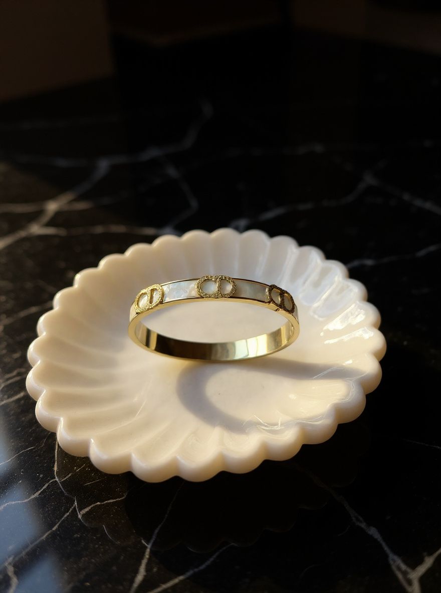 Christian Dior Sleek Beauty